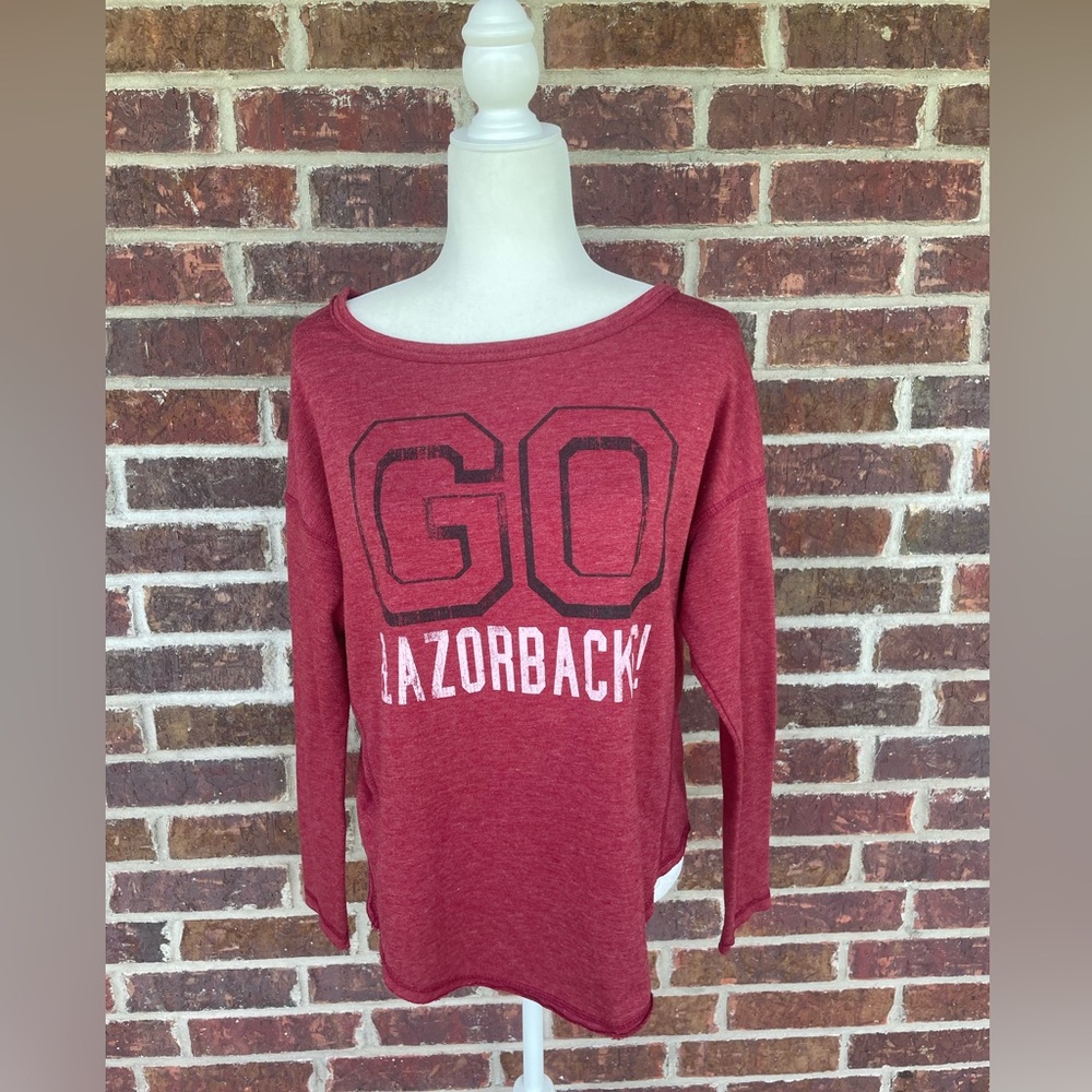 Women’s Livy Lu Arkansas Razorbacks Raw Hem Long Sleeve Top Size Medium